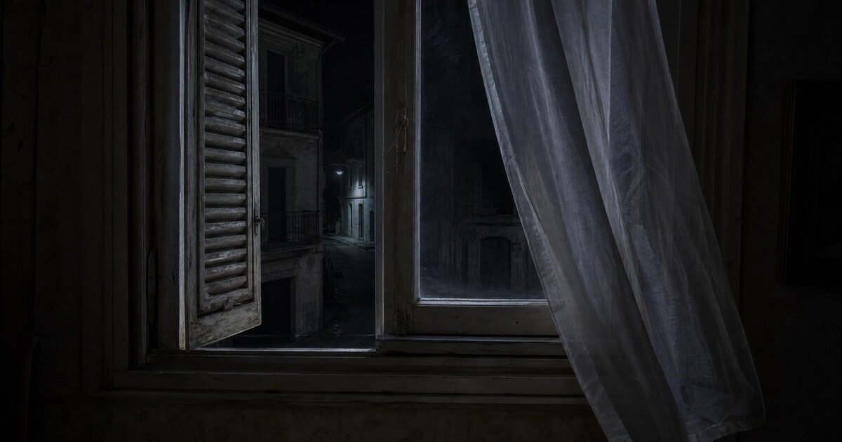Non aprire le finestre dopo mezzanotte